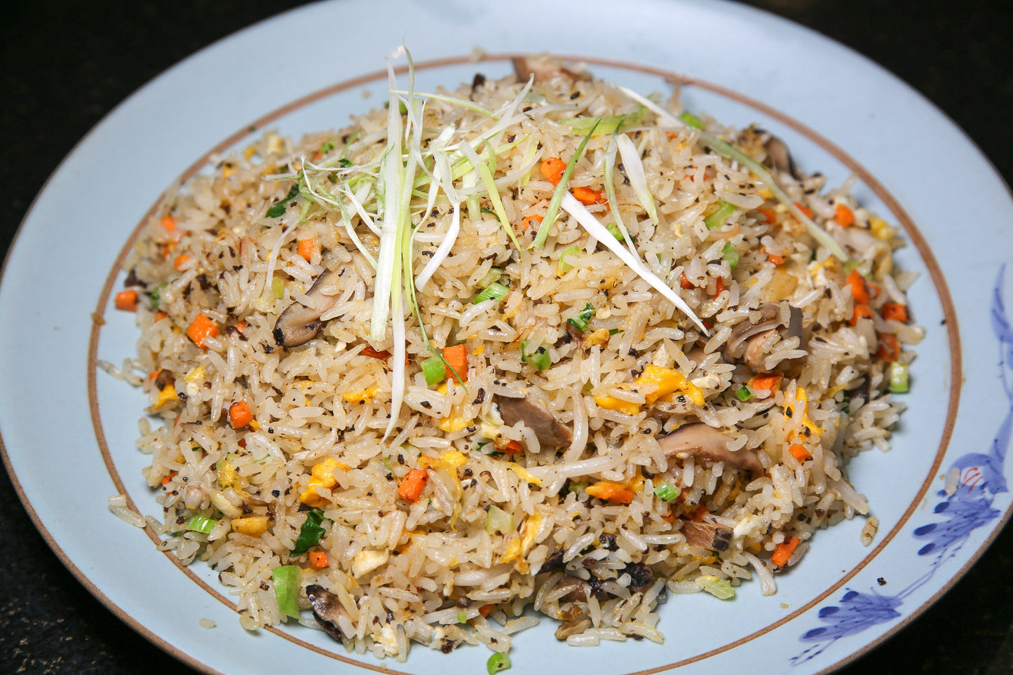 F2. Vegeterian Truffle Fried Rice | 黑松露素炒饭