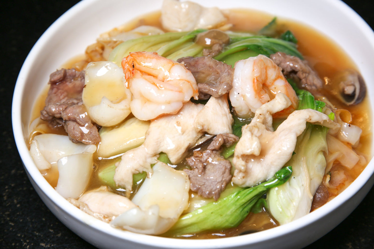 G6. Stir Fried Combination Hofun (Wet)  |  什烩(湿)炒河粉