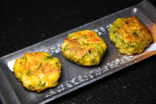 D9. Pan Fried Chive Cakes  |  香煎韭菜饼